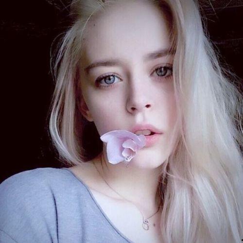 欧美演员哭腔图片